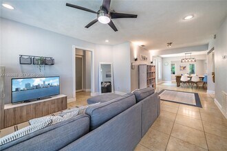 1501 SW 35th Terrace in Fort Lauderdale, FL - Building Photo - Building Photo