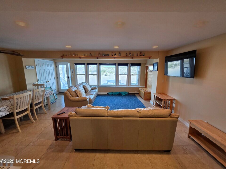 37 Dune Terrace in Seaside Heights, NJ - Building Photo