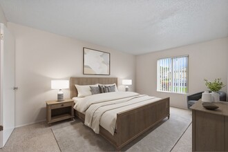 Breckenridge Village Apartments in Sacramento, CA - Building Photo - Building Photo