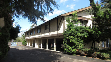 861 Front St in Grover Beach, CA - Foto de edificio - Building Photo