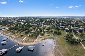 504 Lakeshore Cir, Unit 3-C in Lago Vista, TX - Building Photo - Building Photo