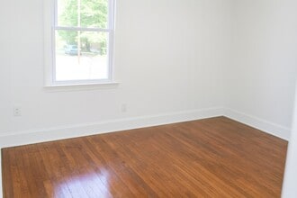 1201 Highland Ave, Unit A in Greensboro, NC - Foto de edificio - Building Photo