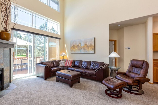 951 Golden Pheasant Dr in Redmond, OR - Building Photo - Building Photo