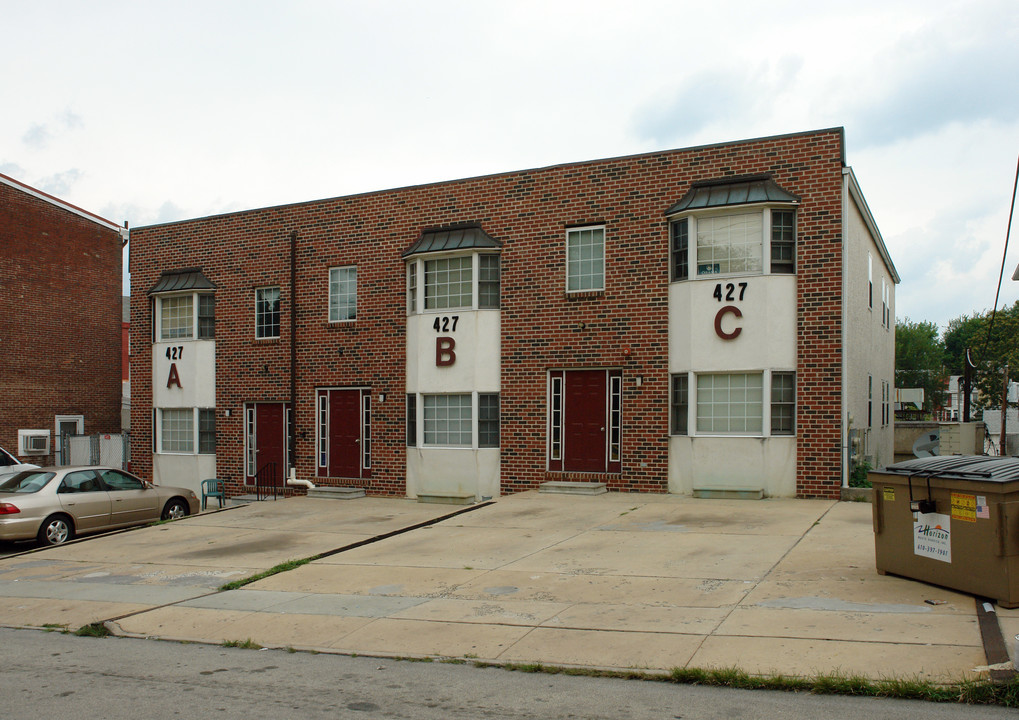 427 Sandy St in Norristown, PA - Building Photo