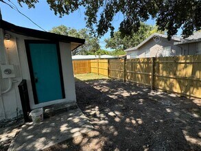 1047 N Madison Ave in Clearwater, FL - Building Photo - Building Photo