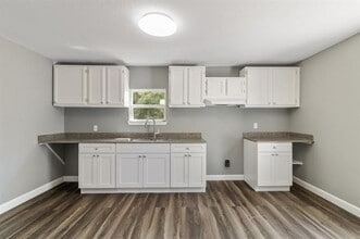 711 Jefferson St in Teague, TX - Building Photo - Building Photo