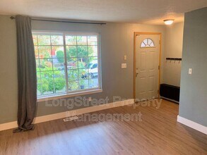 3971 NE 10th Ave in Portland, OR - Building Photo - Building Photo