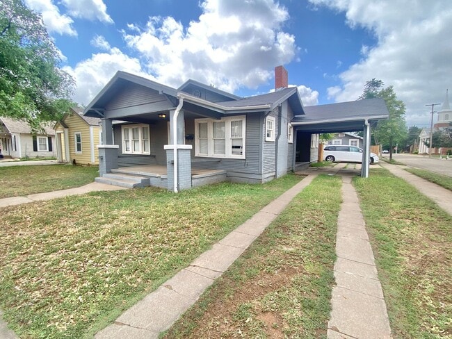 2323 15th St-Unit -2323 15th St. - Front in Lubbock, TX - Building Photo - Building Photo