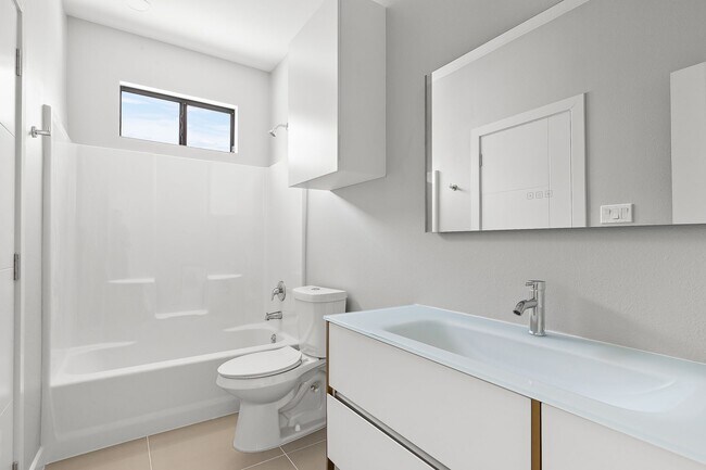 2014 Summerland Ln in Edinburg, TX - Building Photo - Building Photo