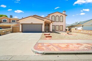 11309 Loma Linda Cir in El Paso, TX - Building Photo