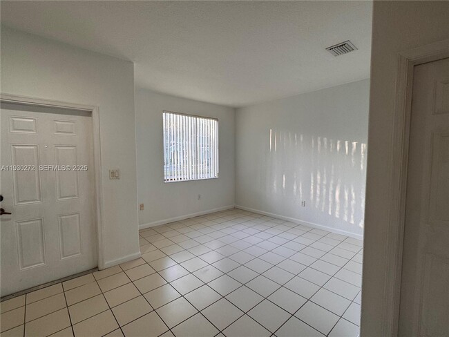 2525 SE 15th Pl in Homestead, FL - Building Photo - Building Photo