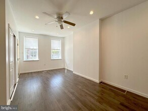 545 Christian St in Philadelphia, PA - Building Photo - Building Photo