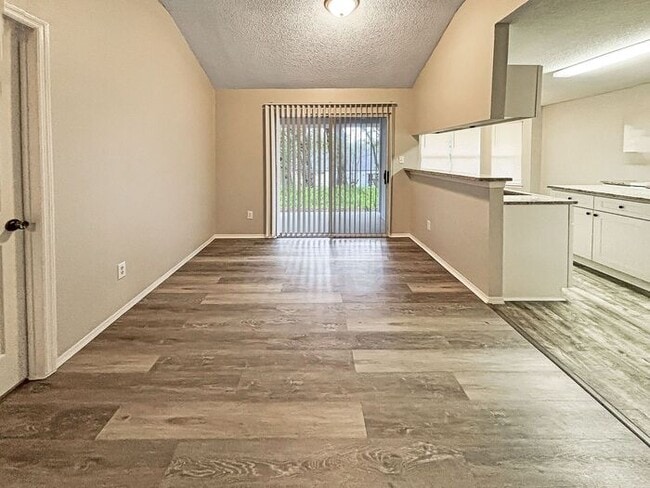 1621 Dorset Dr in Mount Dora, FL - Building Photo - Building Photo