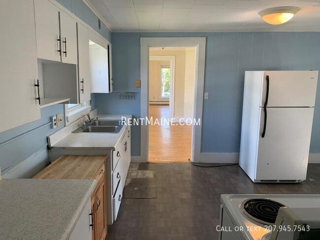 29 Holyoke St in Brewer, ME - Building Photo - Building Photo