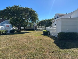 13724 SW 149th Cir Ln in Miami, FL - Building Photo - Building Photo