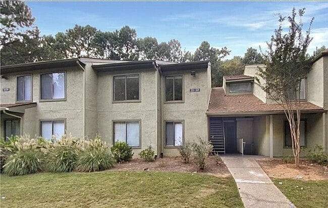 property at 224 Seasons Pkwy