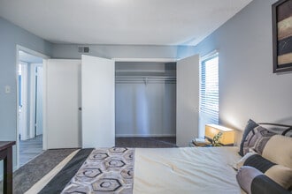 Crossings at Fox Meadows in Memphis, TN - Building Photo - Interior Photo