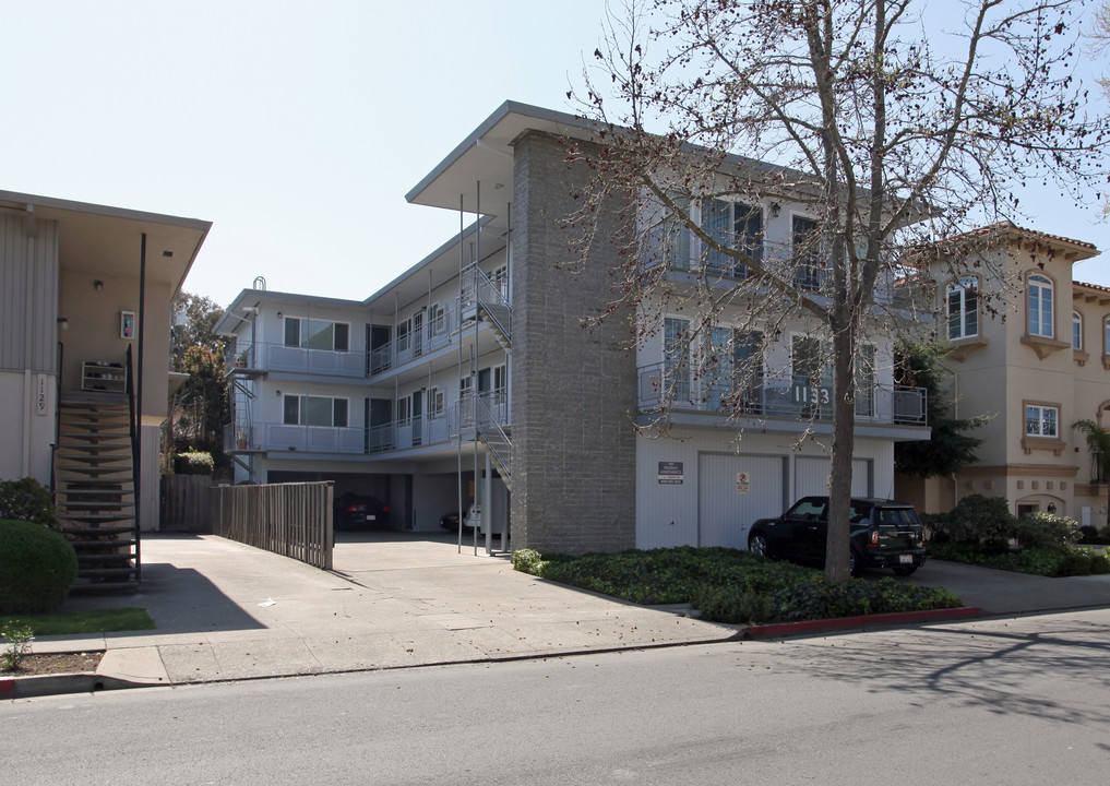 1133 Paloma Ave in Burlingame, CA - Building Photo