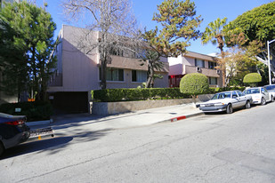 Flores Apartments