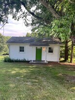 565 N High St in Christiansburg, VA - Building Photo