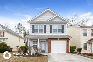 447 Thistle Cove in Atlanta, GA - Building Photo