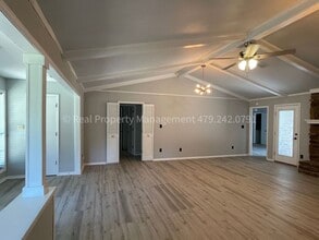 8801 Meandering Way in Fort Smith, AR - Building Photo - Building Photo