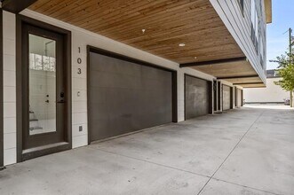 2317 Moser Ave in Dallas, TX - Building Photo - Building Photo