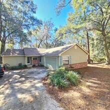 261 Starmount Dr in Tallahassee, FL - Building Photo - Building Photo