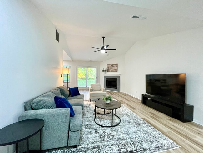 property at 3210 Oak Lawn Dr