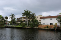 833 NE 18th Ct in Fort Lauderdale, FL - Foto de edificio - Building Photo