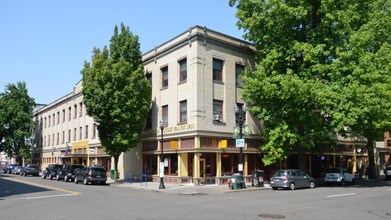 Musolf Manor in Portland, OR - Building Photo - Building Photo