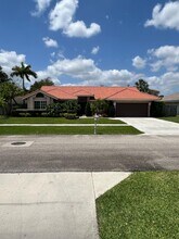 9664 W Lake Ct in Boca Raton, FL - Building Photo - Building Photo