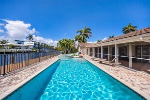 2752 NE 3rd St in Pompano Beach, FL - Building Photo