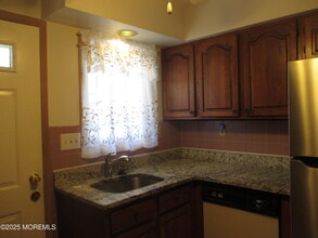89D Dorchester Dr in Lakewood, NJ - Building Photo - Building Photo