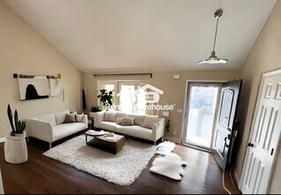 14419 Bristol Ave in Grandview, MO - Building Photo - Building Photo