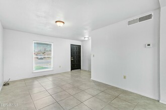 11404 Bunky Henry Ln in El Paso, TX - Building Photo - Building Photo