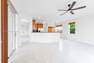 2340 NW 186th Ave in Pembroke Pines, FL - Building Photo - Building Photo