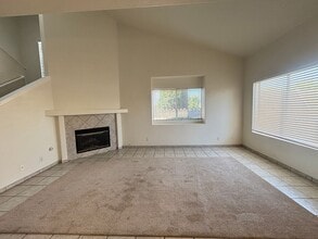 39239 10th St W in Palmdale, CA - Building Photo - Building Photo