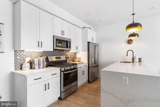 1232 N Front St-Unit -2E in Philadelphia, PA - Building Photo - Building Photo