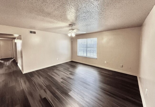 1421 Cottondale Dr in Baton Rouge, LA - Building Photo - Building Photo