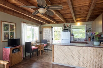 22 Aalapapa Pl, Unit Lanikai Cottage in Kailua, HI - Building Photo - Building Photo