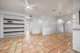 8200 Neely Dr in Austin, TX - Building Photo - Building Photo