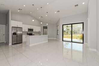 3260 29th Ave NE in Naples, FL - Building Photo - Building Photo