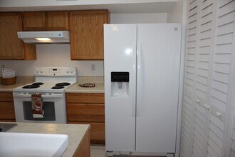 8464 Pineverde Ln in Jacksonville, FL - Building Photo - Building Photo