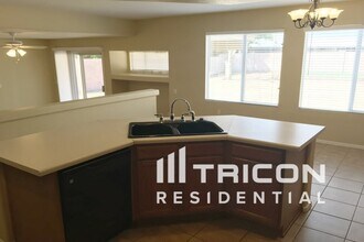 9556 W Hatcher Rd in Peoria, AZ - Building Photo - Building Photo