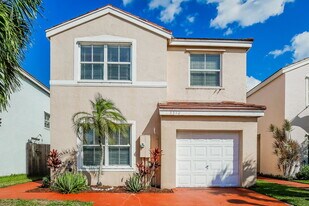 3372 Orinoco Ln in Margate, FL - Building Photo