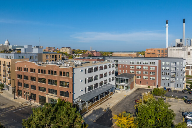 L. L. Olds Warehouse in Madison, WI - Foto de edificio - Primary Photo