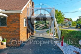 305 E 3rd St in London, KY - Building Photo - Building Photo