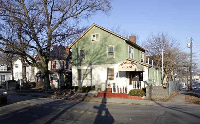 Highland Village in Knoxville, TN - Foto de edificio - Building Photo