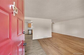 2112 Spencer St in Longmont, CO - Foto de edificio - Building Photo